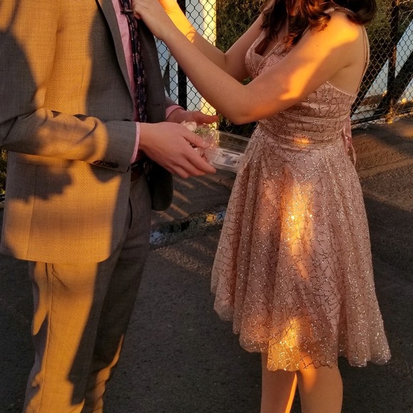 Sparkly Homecoming Dress! - Picture 3 of 6